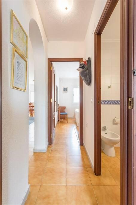 Beautiful Apartment With 2 Bedrooms Close To Beach Torrevieja Eksteriør billede